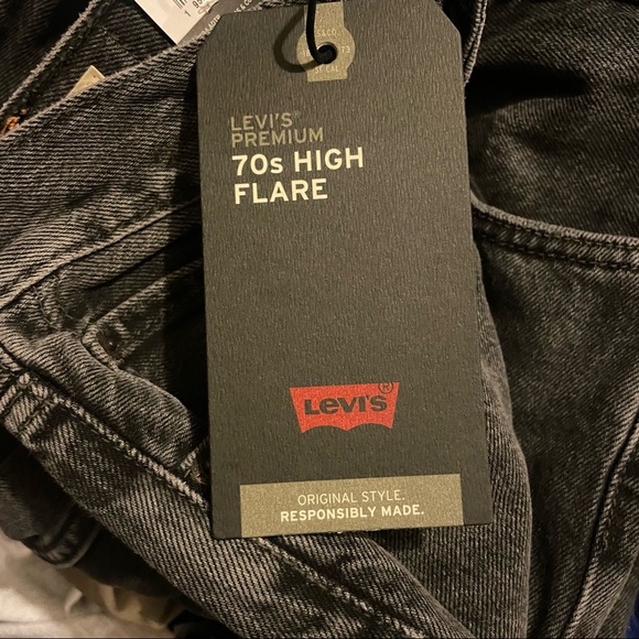 NWT LEVI’S 70'S HIGH RISE FLARE WOMEN'S JEANS - Picture 7 of 7